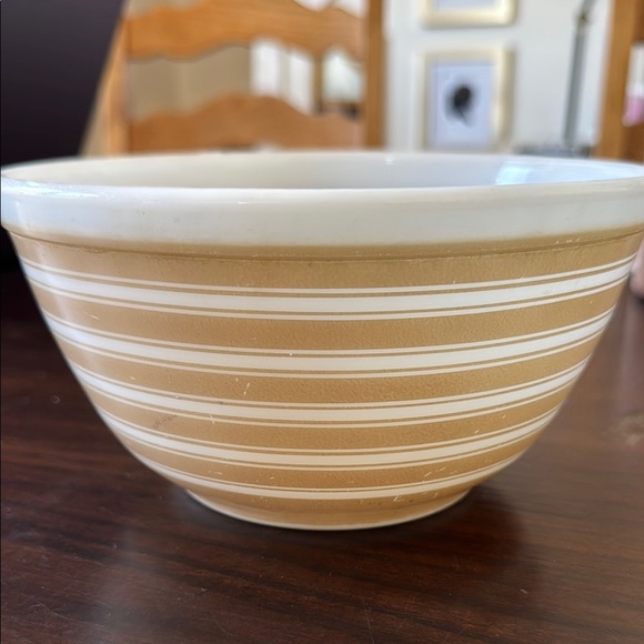 Rare Vintage Pyrex Sandlewood Striped 7” Bowl #402 - Picture 1 of 4